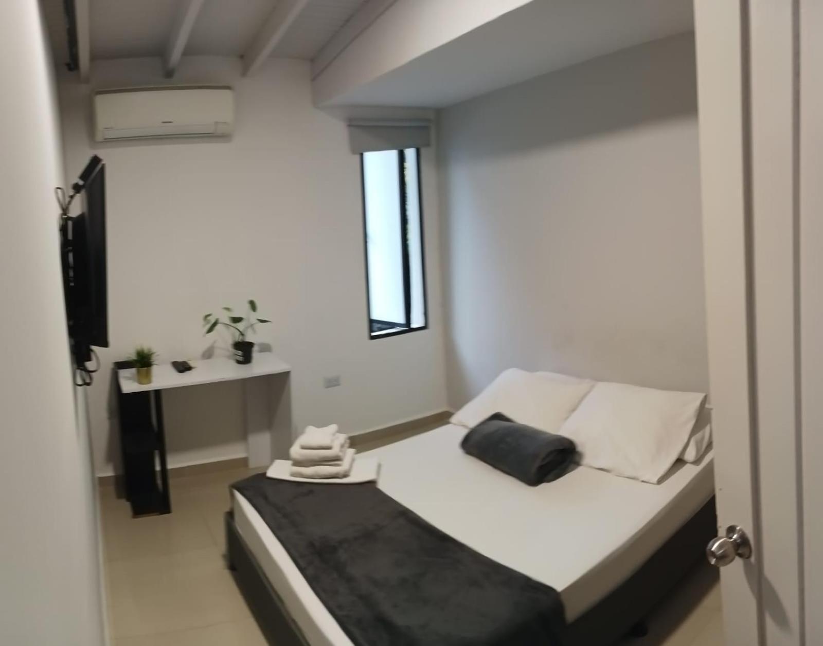 Hotel La Carpita Medellín Extérieur photo